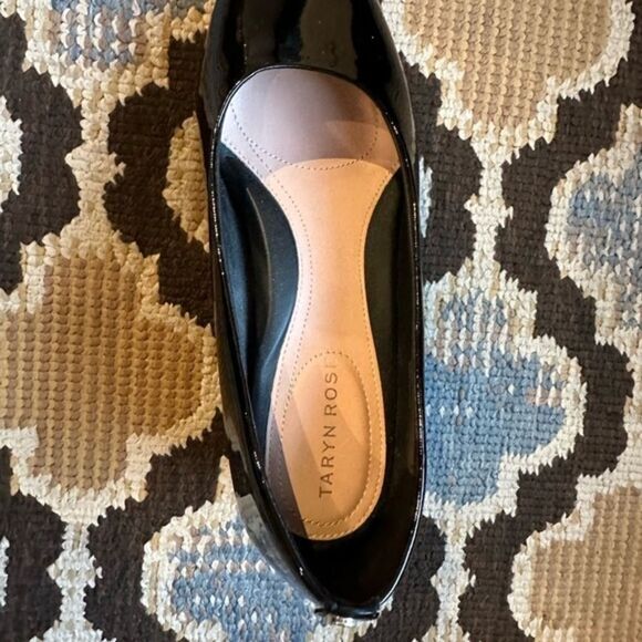 Taryn Rose black patent leather flats - Picture 8 of 8